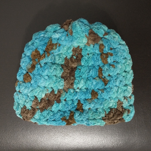 Baby Hat 6-12mo Chenille (SO SOFT!) - Picture 3 of 3